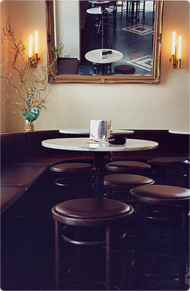 Caf&eacute; Srau&szlig;, Dresden, 1998, form-al