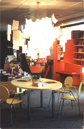 Unibuchhandlung Chemnitz 2001, form-al