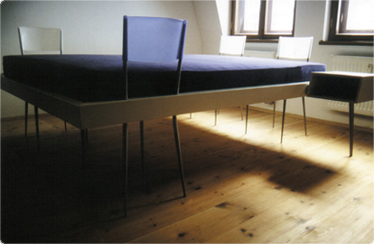 Bett 18fuessler, Moebelentwurf 1998 form-al